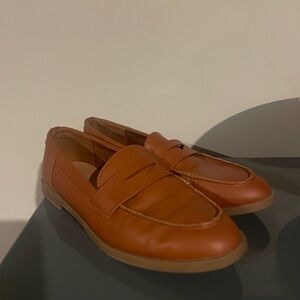 Old Navy SZ 6.5 cognac Loafers for women